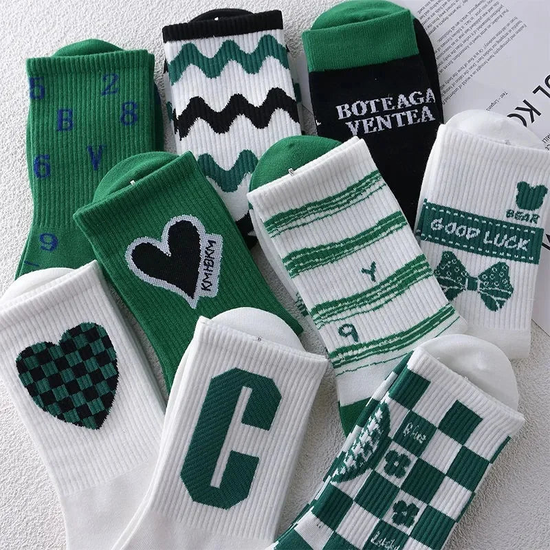 Unisex Cute Heart Pattern Cotton Crew Socks Sports Leisure Comfortable Athletic