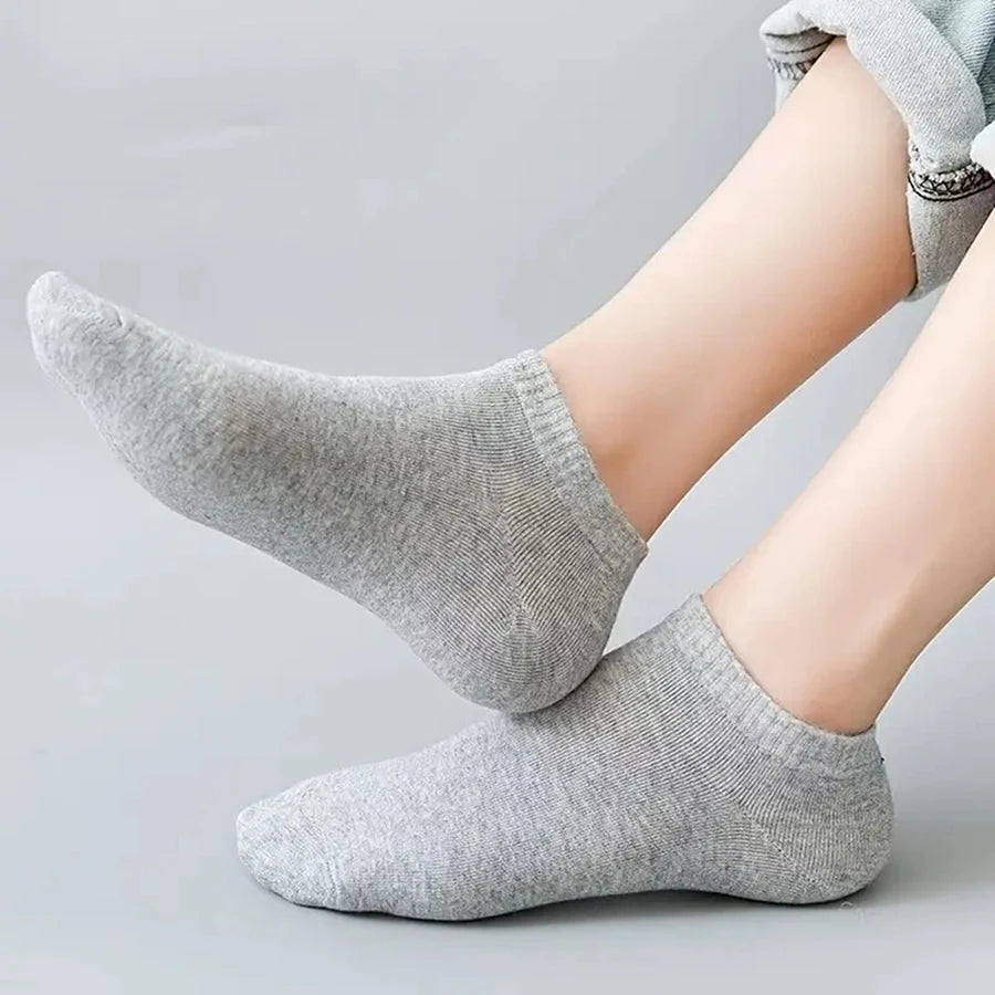 10/12/20/40 Pairs Men's Ankle Socks Solid Color Low Cut Boat Socks Non-Pilling Breathable