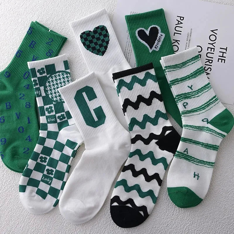 Unisex Cute Heart Pattern Cotton Crew Socks Sports Leisure Comfortable Athletic